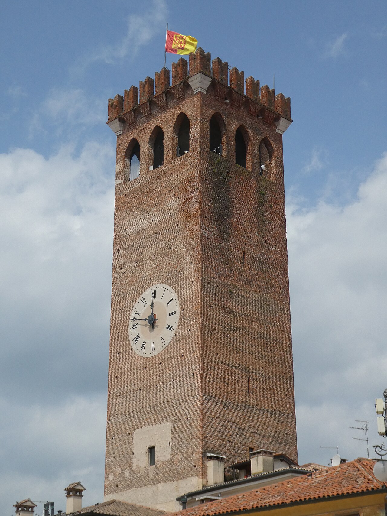 Piazza Garibaldi e Torre Civica